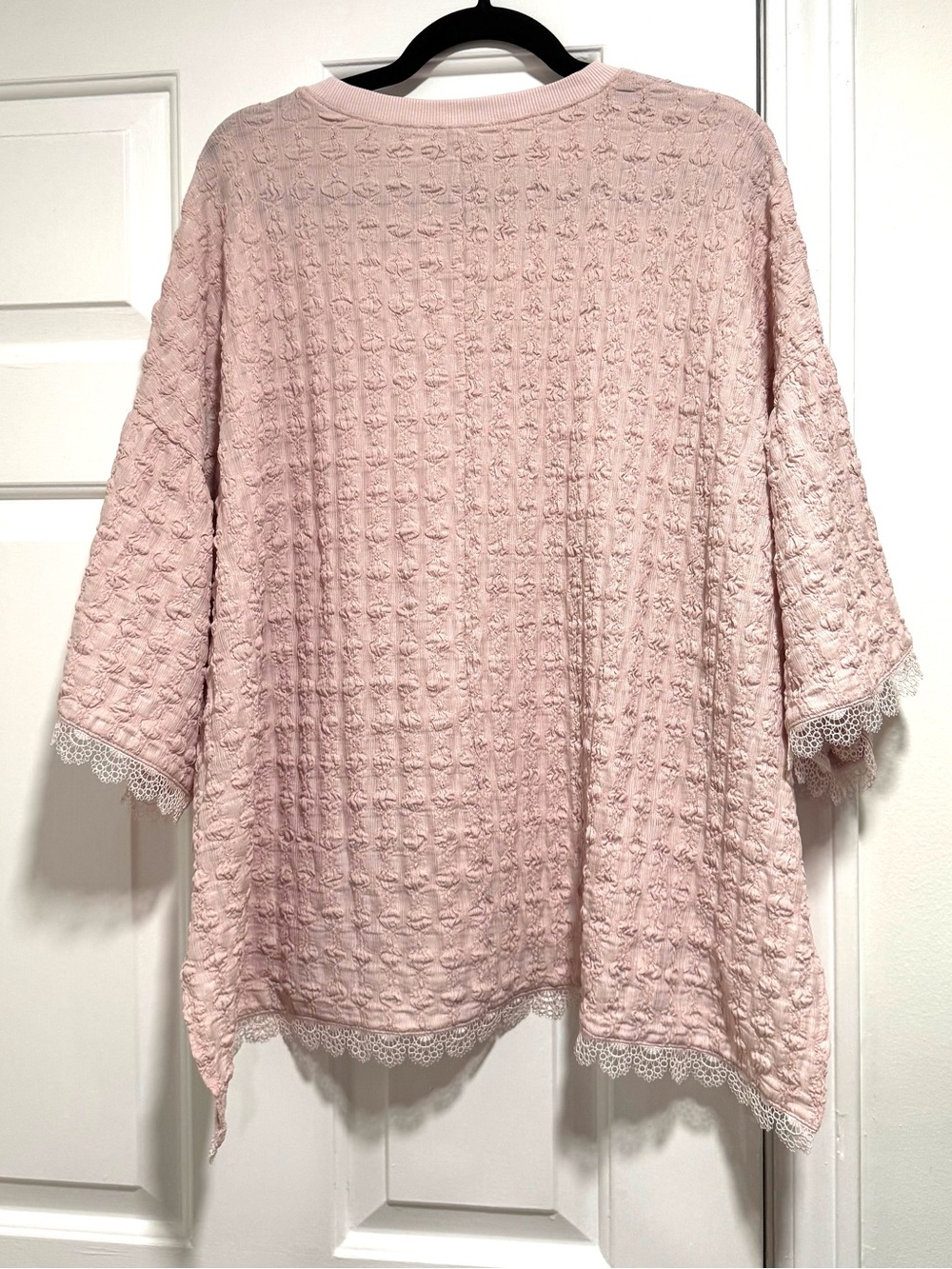 NWT Easel Pink Oversized Popcorn Knit Pullover Top - Picture 2 of 2